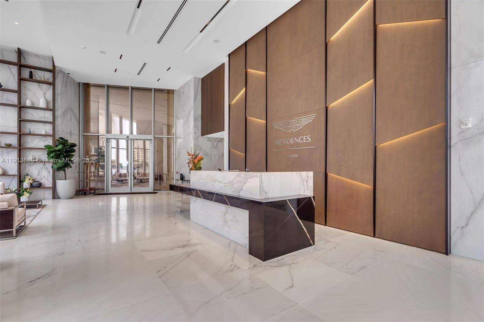 300 Biscayne Boulevard Way # 3009W, Miami FL 33131 — 33