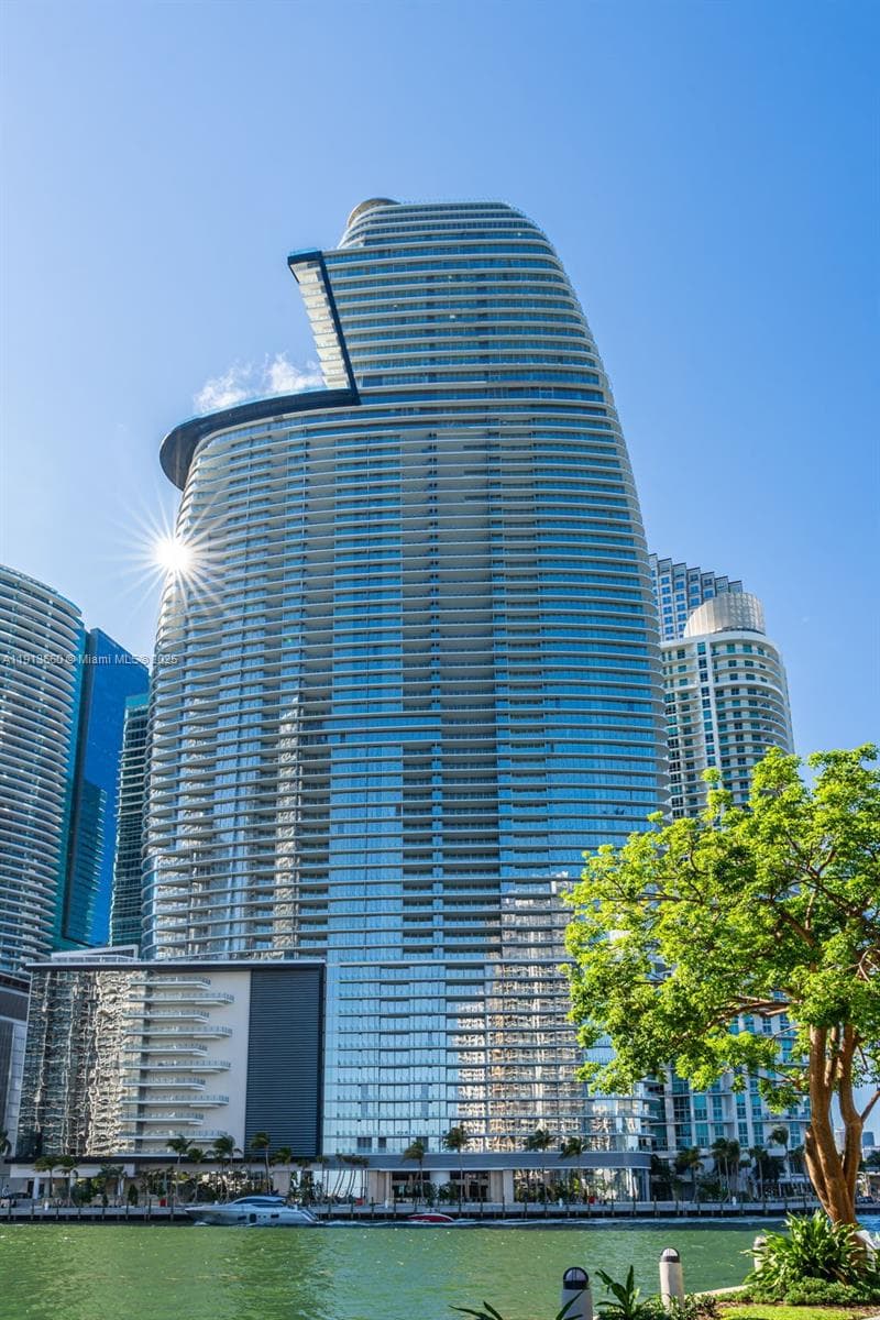 300 Biscayne Boulevard Way # 3009W, Miami FL 33131 — 45