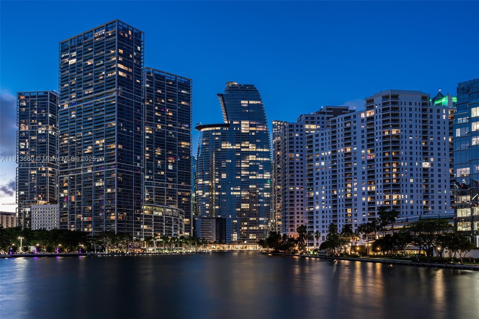 300 Biscayne Boulevard Way # 3009W, Miami FL 33131 — 48