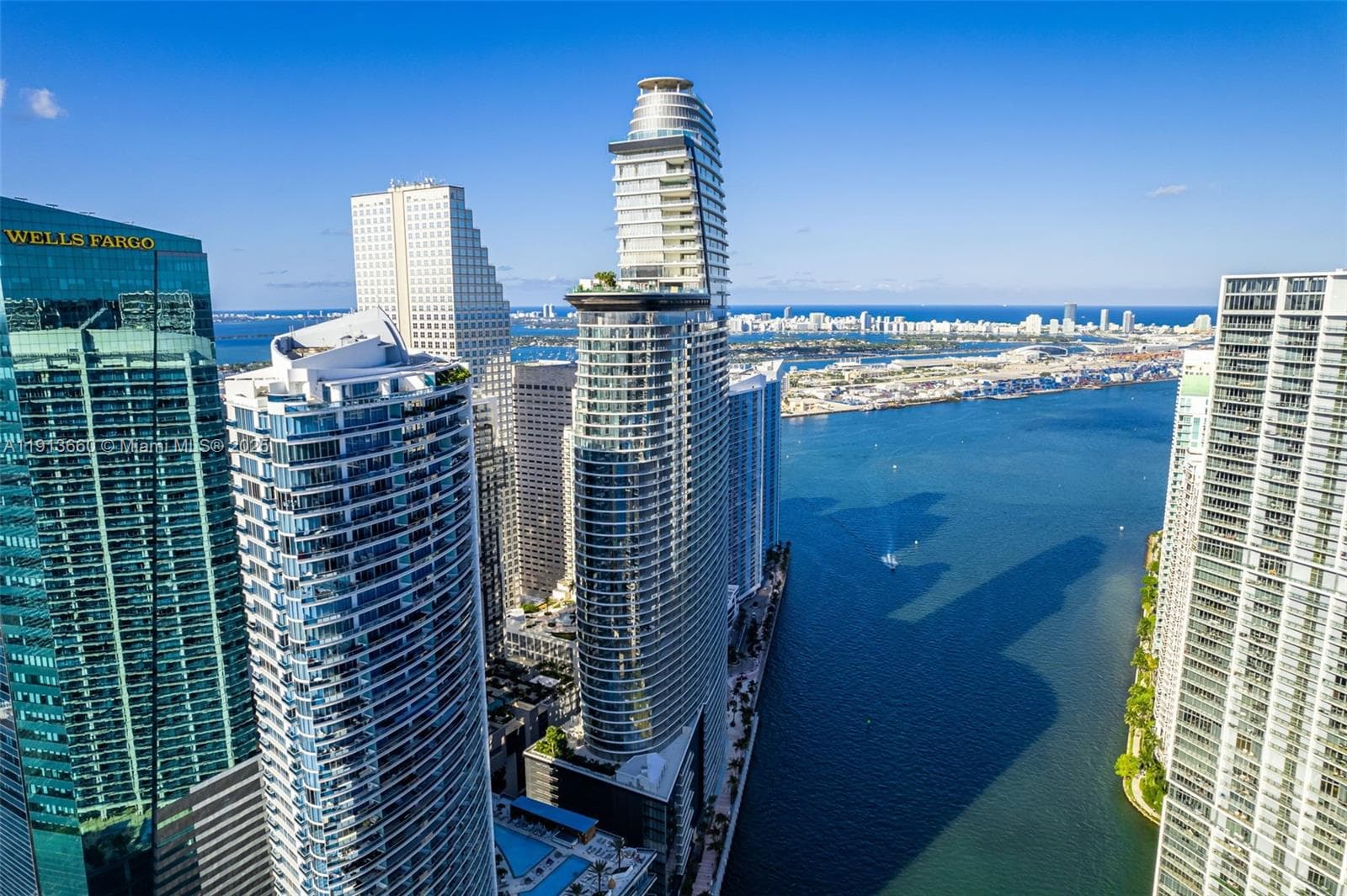 300 Biscayne Boulevard Way # 3009W, Miami FL 33131 — 44