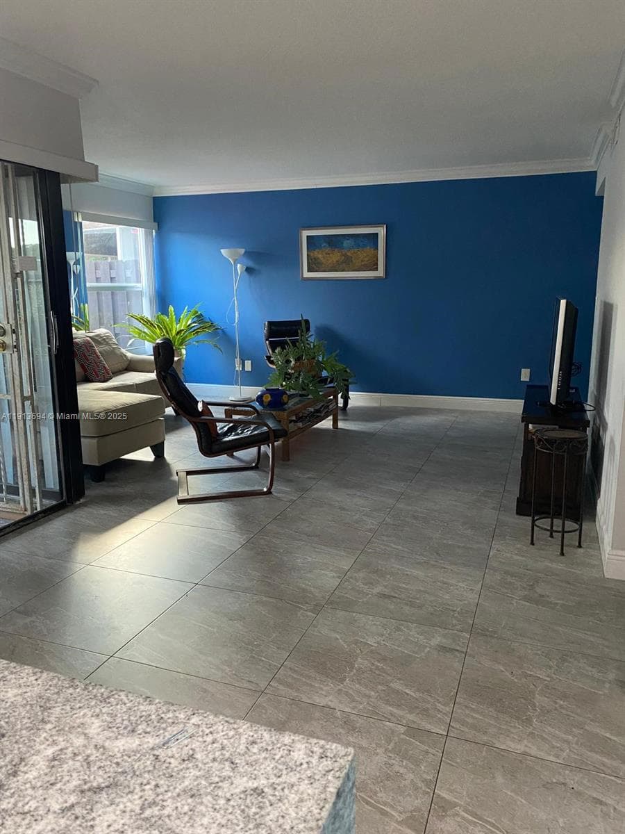 10454 NW 5th Ter # 30, Miami FL 33172 — 6