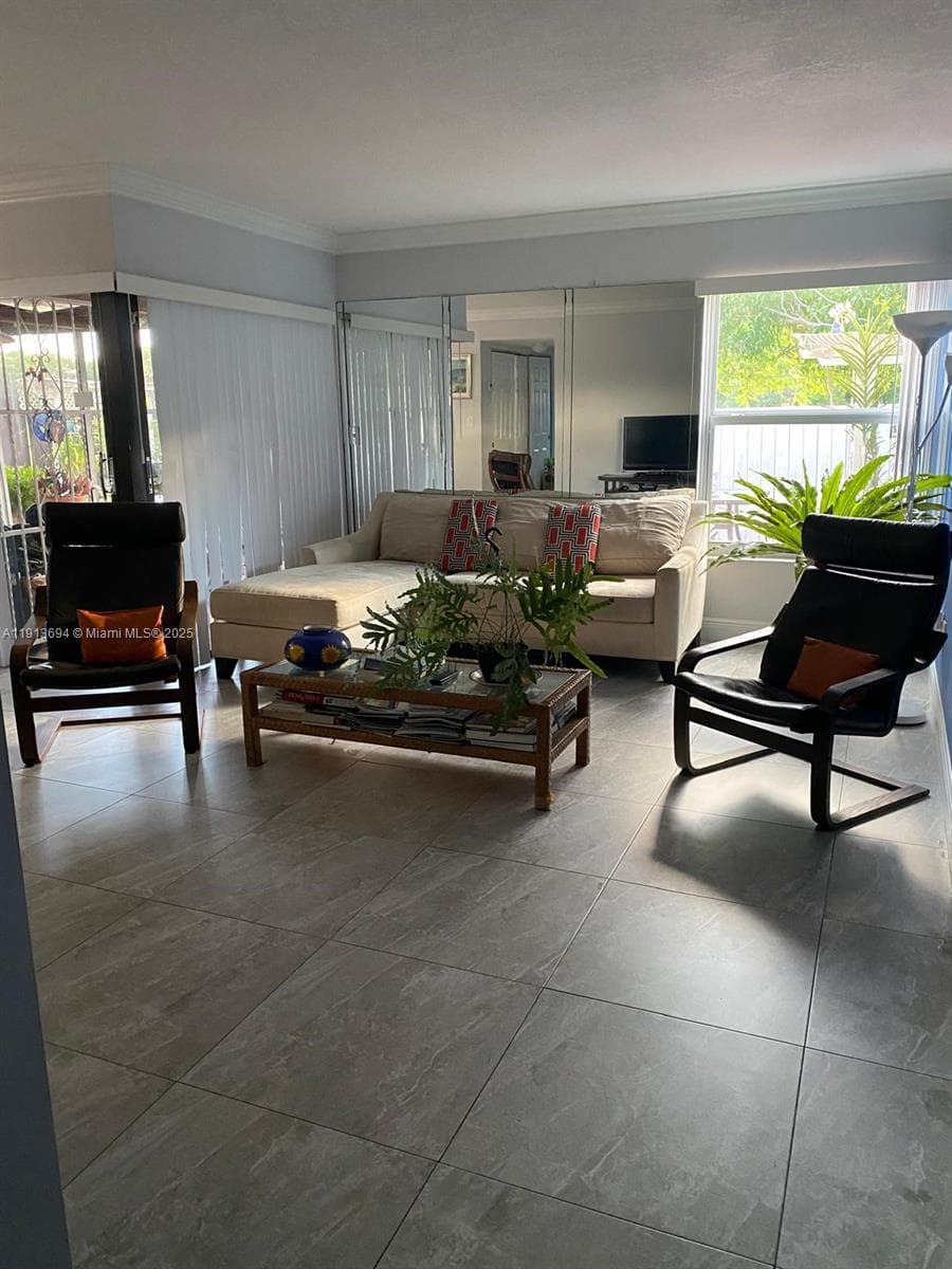 10454 NW 5th Ter # 30, Miami FL 33172 — 5