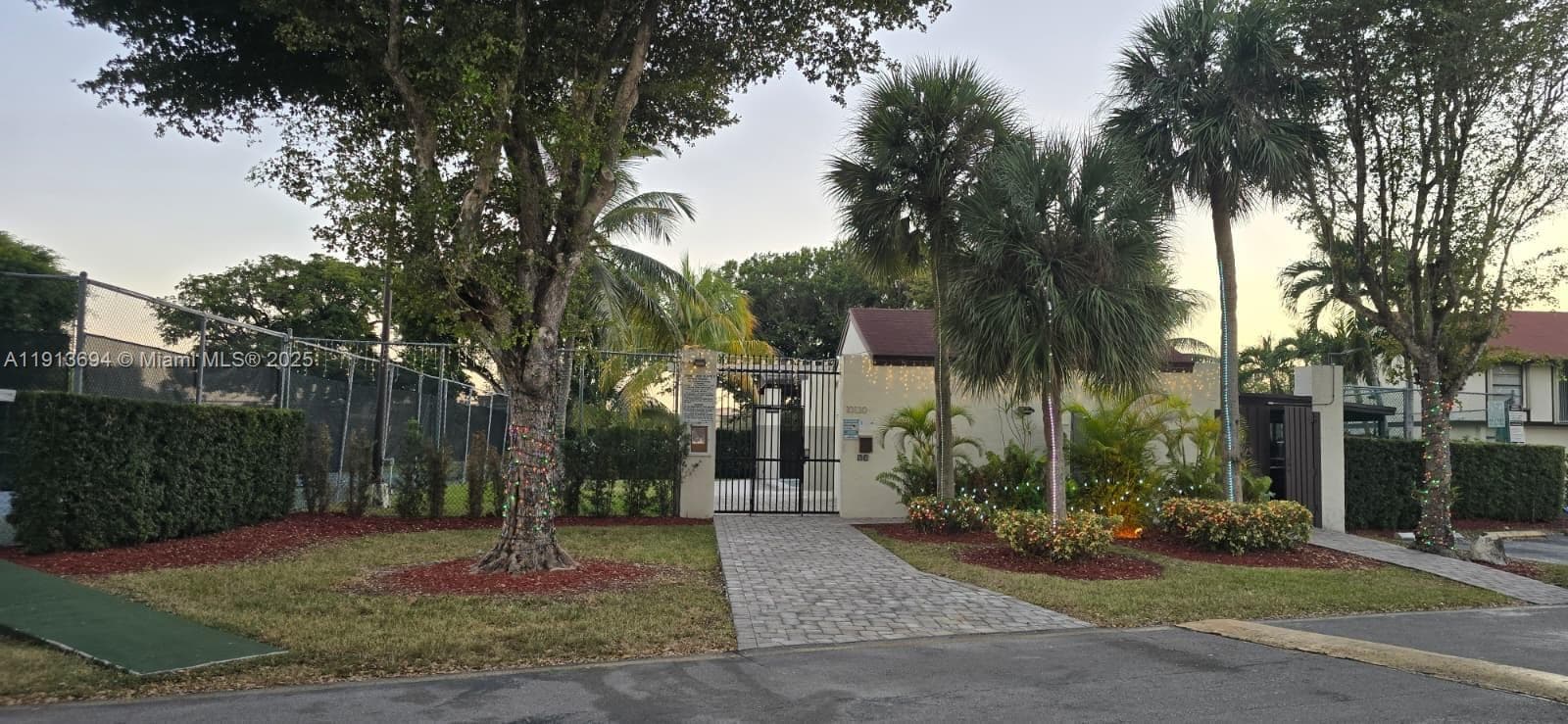 10454 NW 5th Ter # 30, Miami FL 33172 — 49