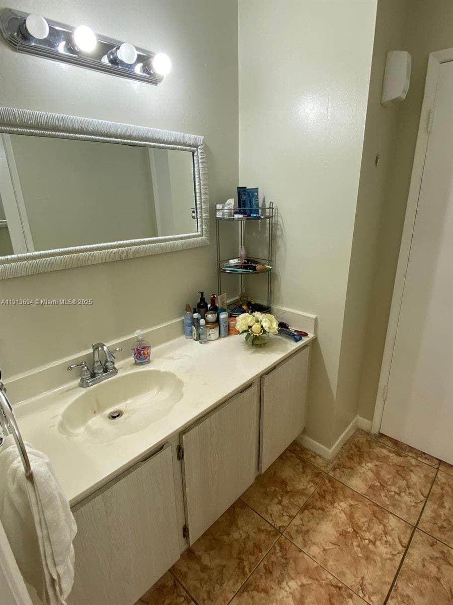 10454 NW 5th Ter # 30, Miami FL 33172 — 37