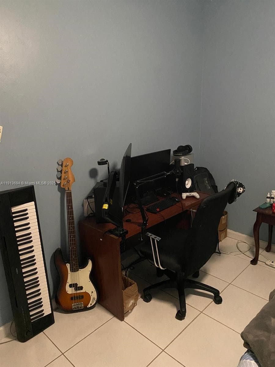 10454 NW 5th Ter # 30, Miami FL 33172 — 29