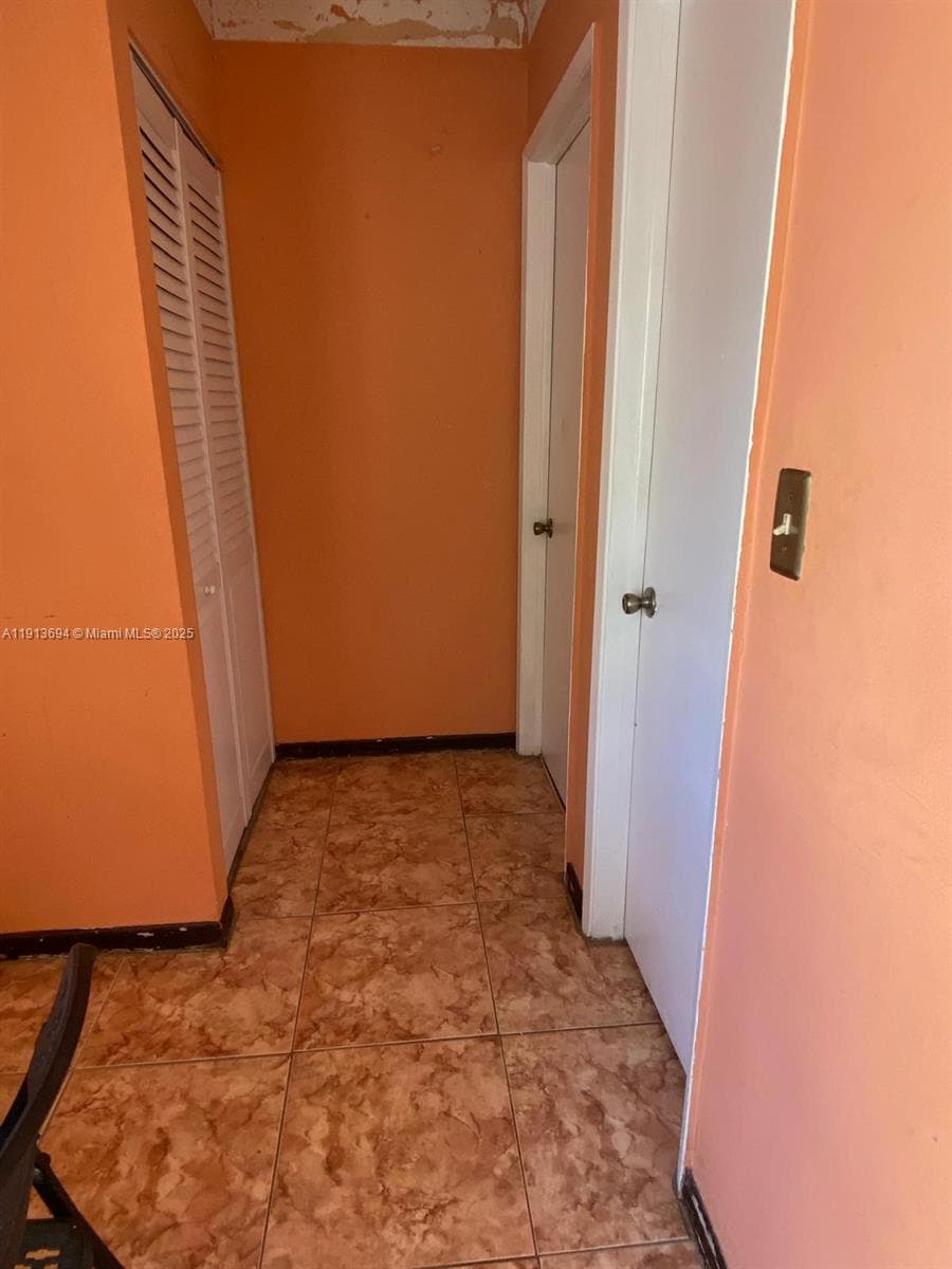 10454 NW 5th Ter # 30, Miami FL 33172 — 25