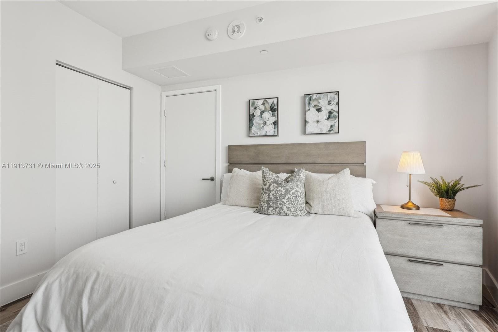 1300 S Miami Ave # 2404, Miami FL 33130 — 16
