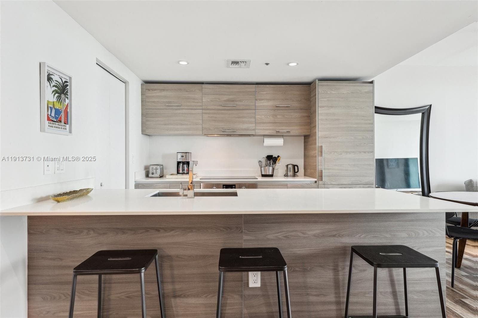 1300 S Miami Ave # 2404, Miami FL 33130 — 9
