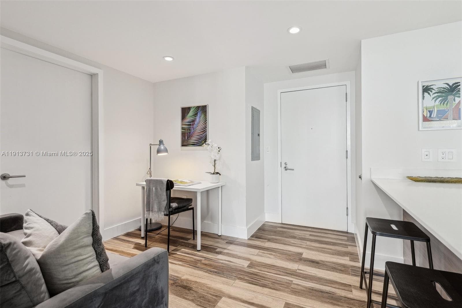 1300 S Miami Ave # 2404, Miami FL 33130 — 24
