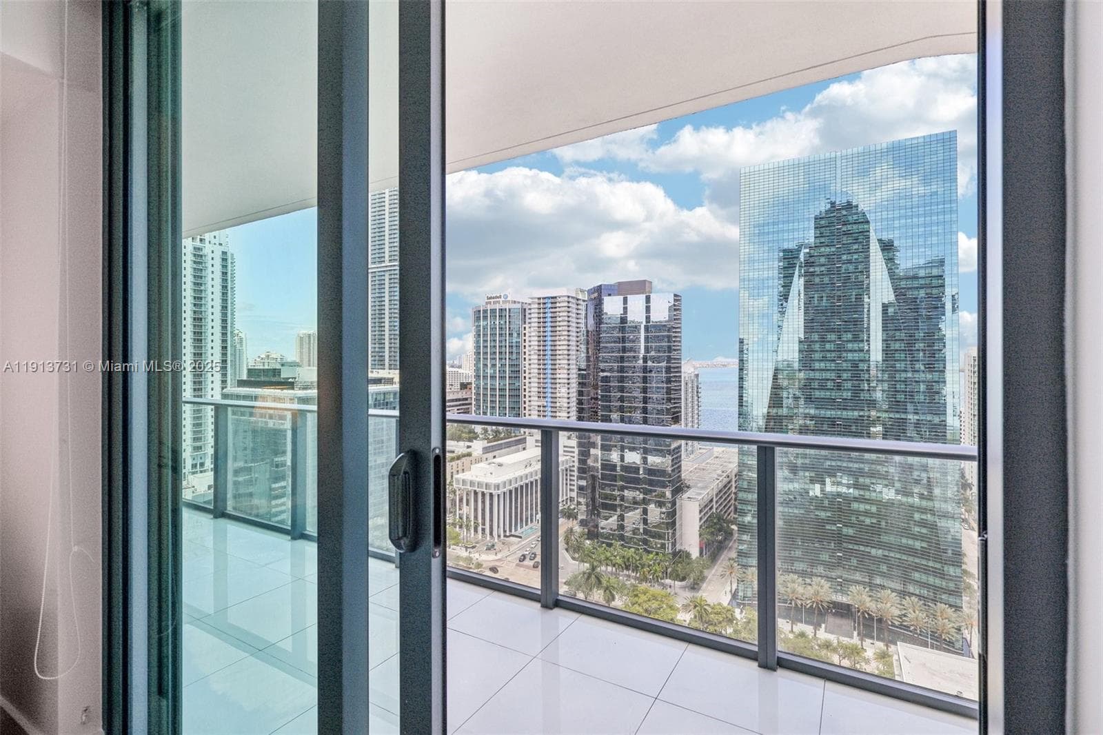 1300 S Miami Ave # 2404, Miami FL 33130 — 29