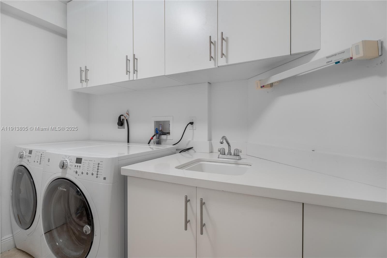 2600 Island Blvd # 1605, Aventura FL 33160 — 13