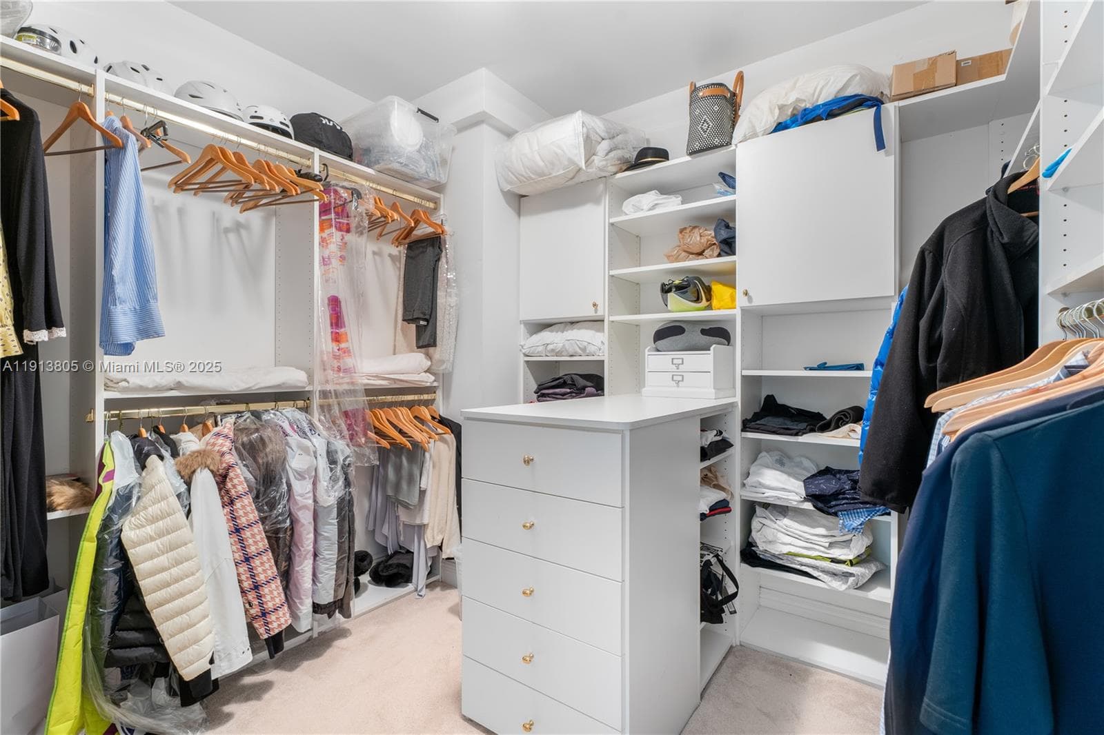 2600 Island Blvd # 1605, Aventura FL 33160 — 32
