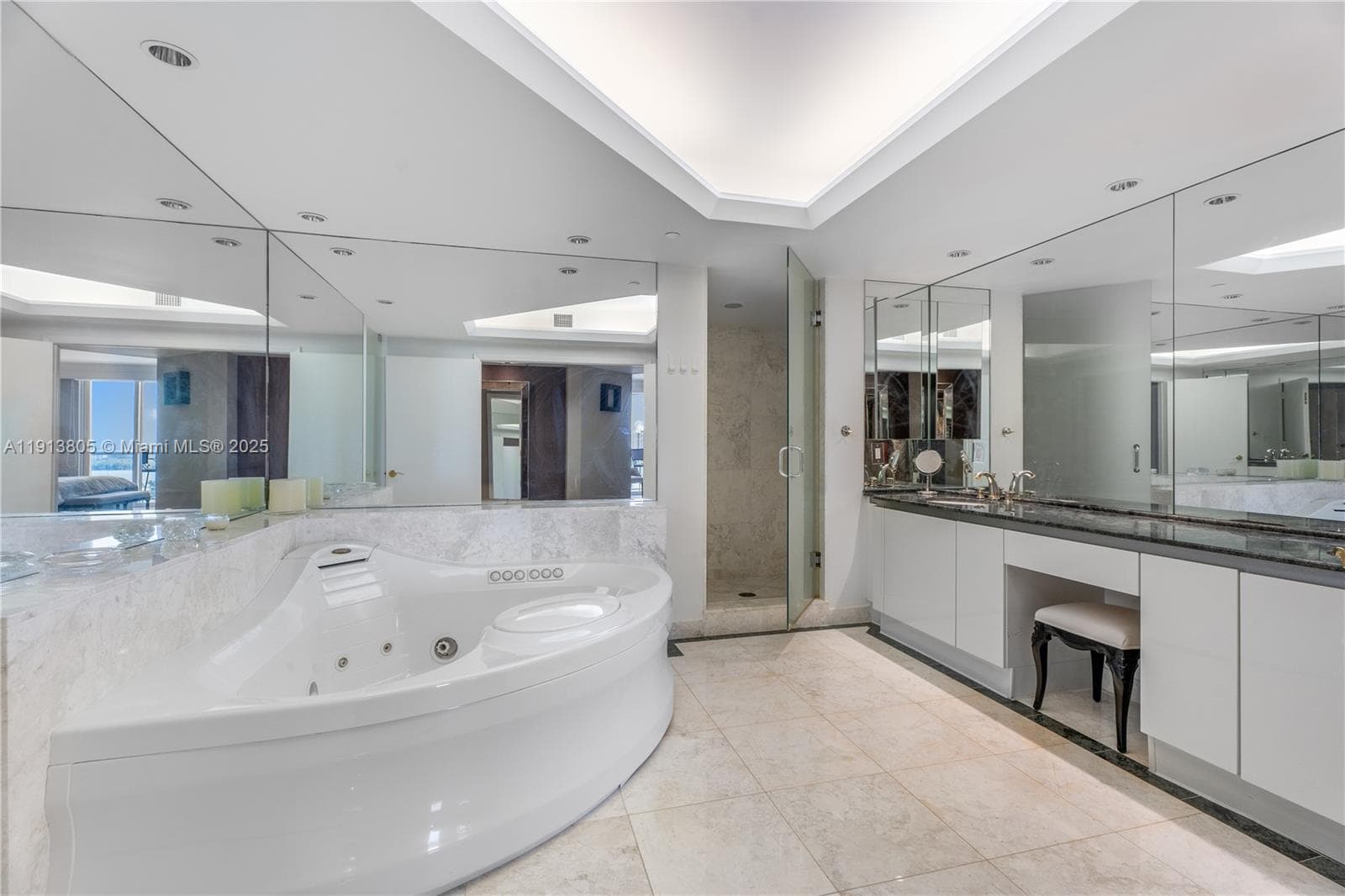 2600 Island Blvd # 1605, Aventura FL 33160 — 24