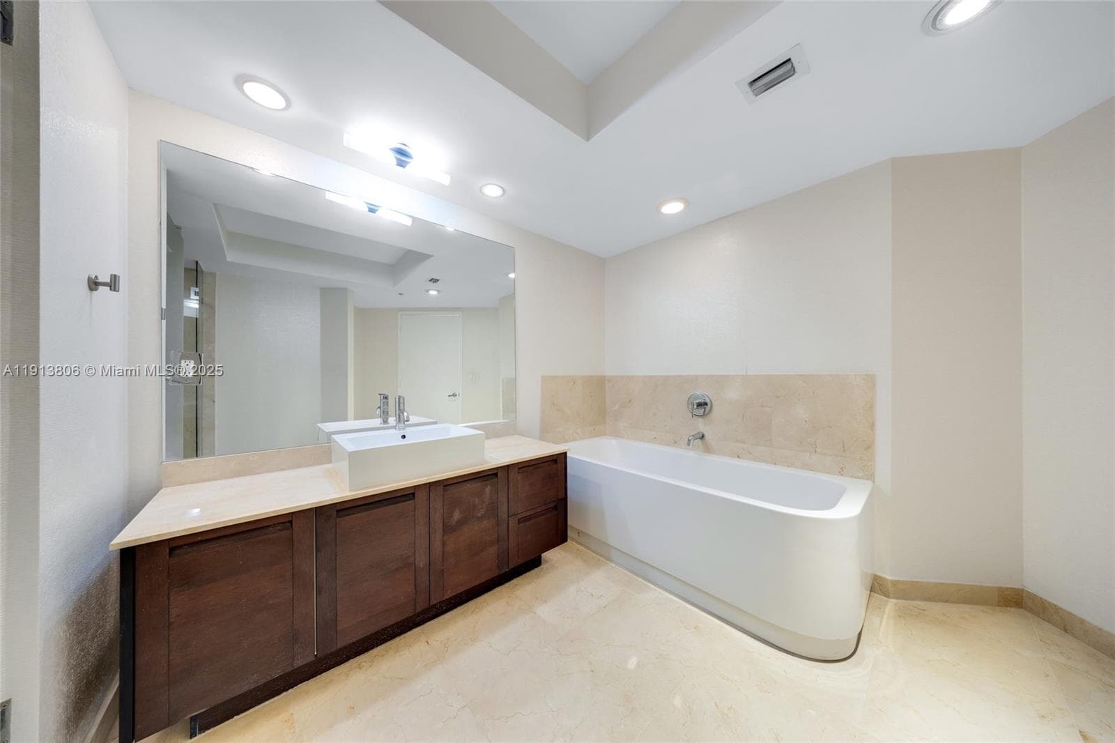 150 Sunny Isles Blvd # 601, Sunny Isles Beach FL 33160 — 20