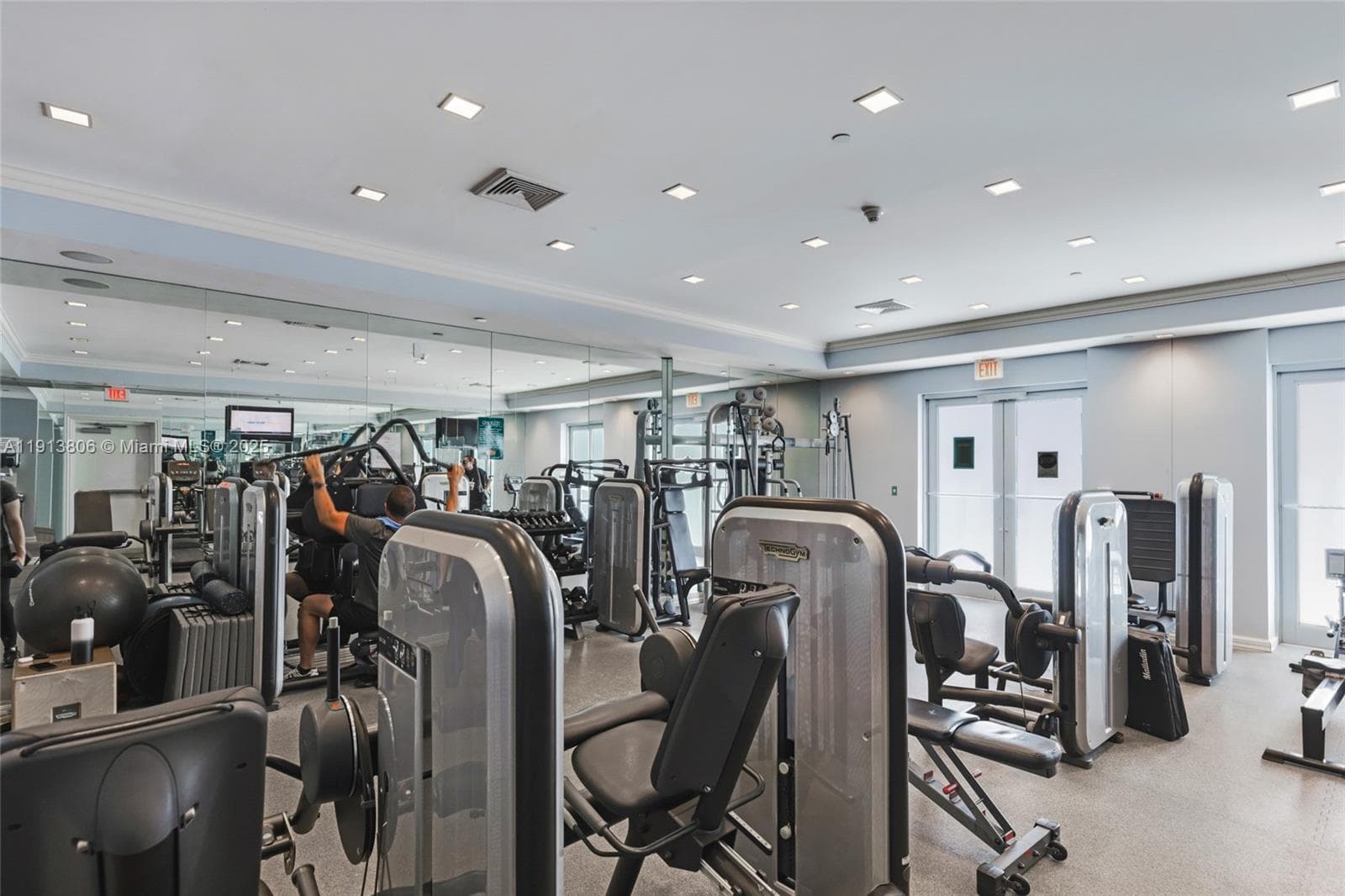 150 Sunny Isles Blvd # 601, Sunny Isles Beach FL 33160 — 38