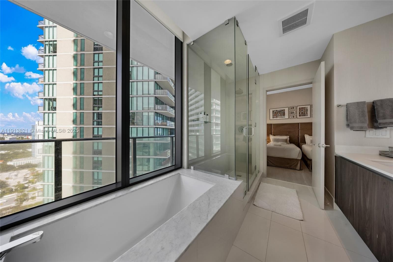 480 NE 31st St # 2807, Miami FL 33137 — 16