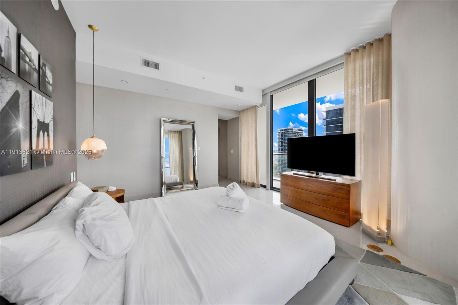 480 NE 31st St # 2807, Miami FL 33137 — 24