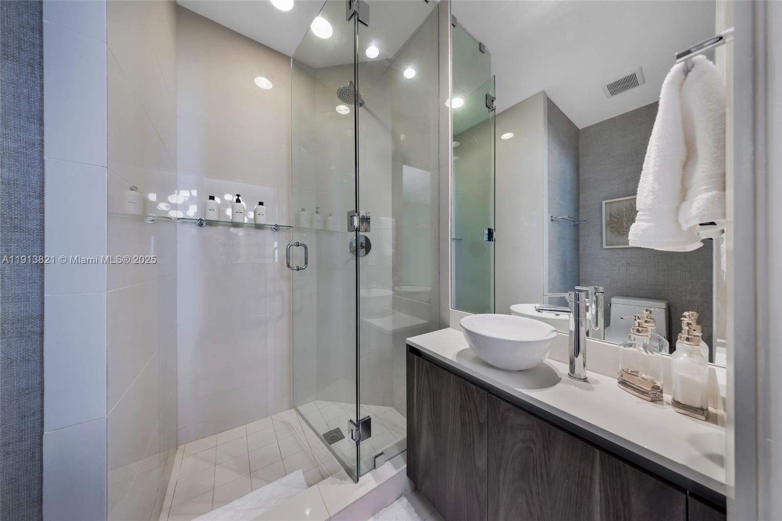 480 NE 31st St # 2807, Miami FL 33137 — 10