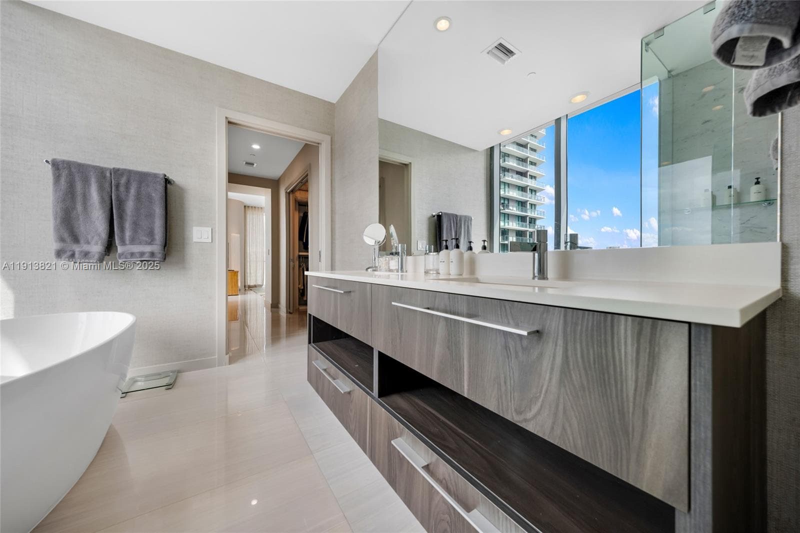 480 NE 31st St # 2807, Miami FL 33137 — 29