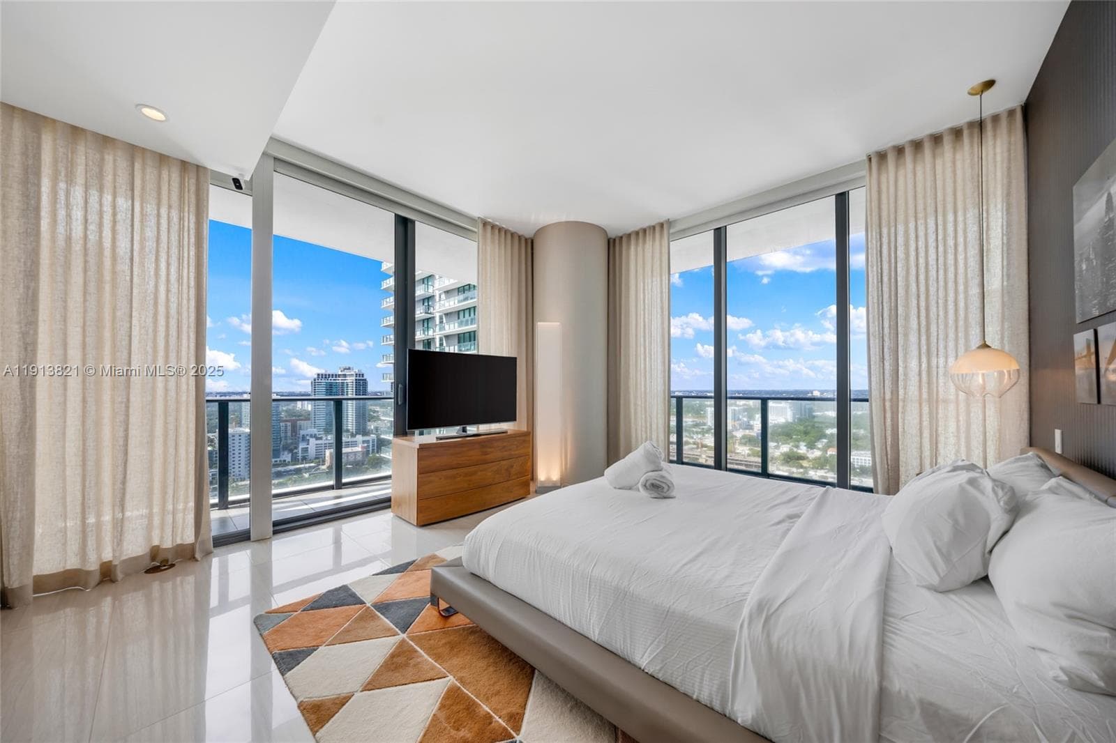 480 NE 31st St # 2807, Miami FL 33137 — 21
