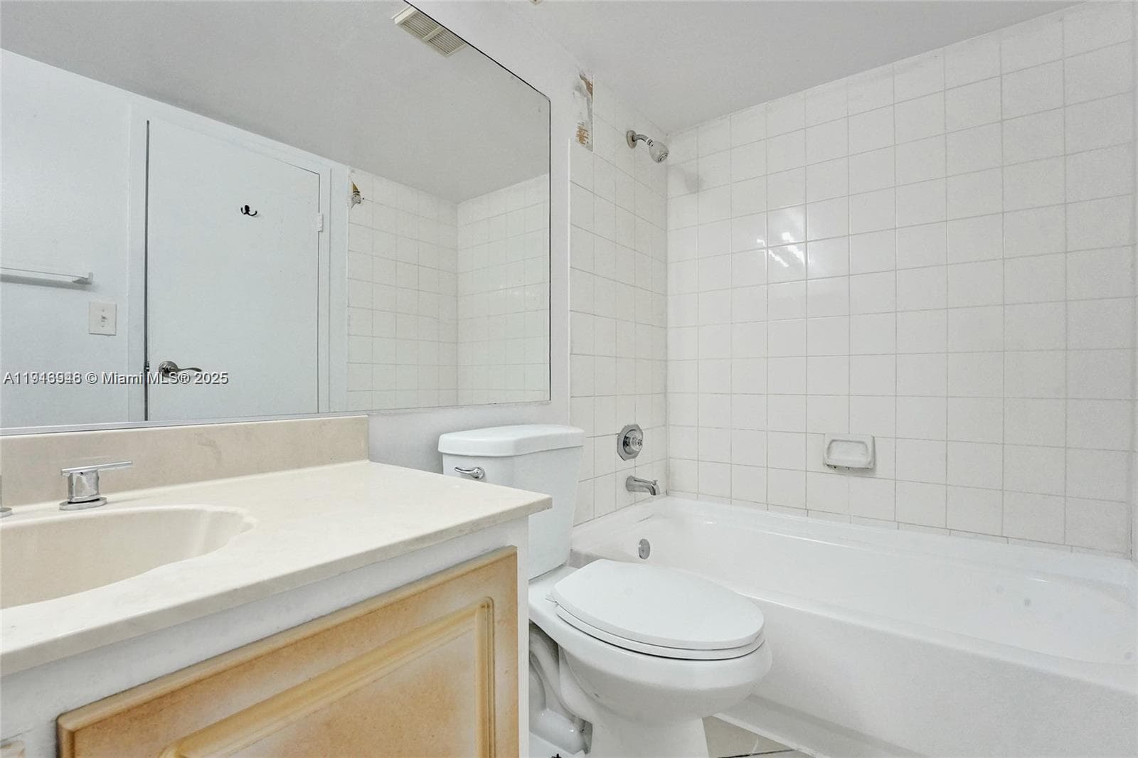 7601 E Treasure Dr # 406, North Bay Village FL 33141 — 37