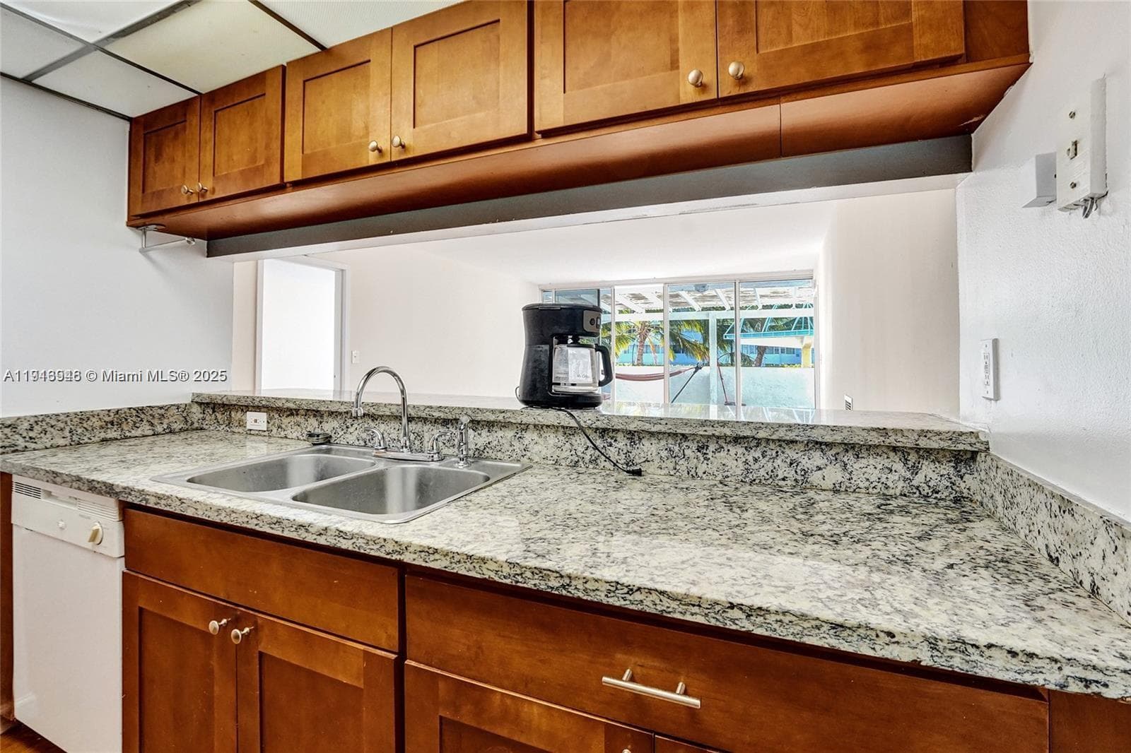 7601 E Treasure Dr # 406, North Bay Village FL 33141 — 31