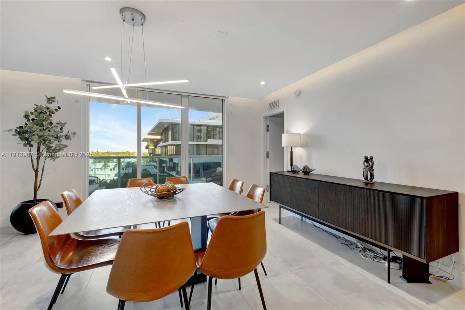 2301 Collins Ave # 634, Miami Beach FL 33139 — 42