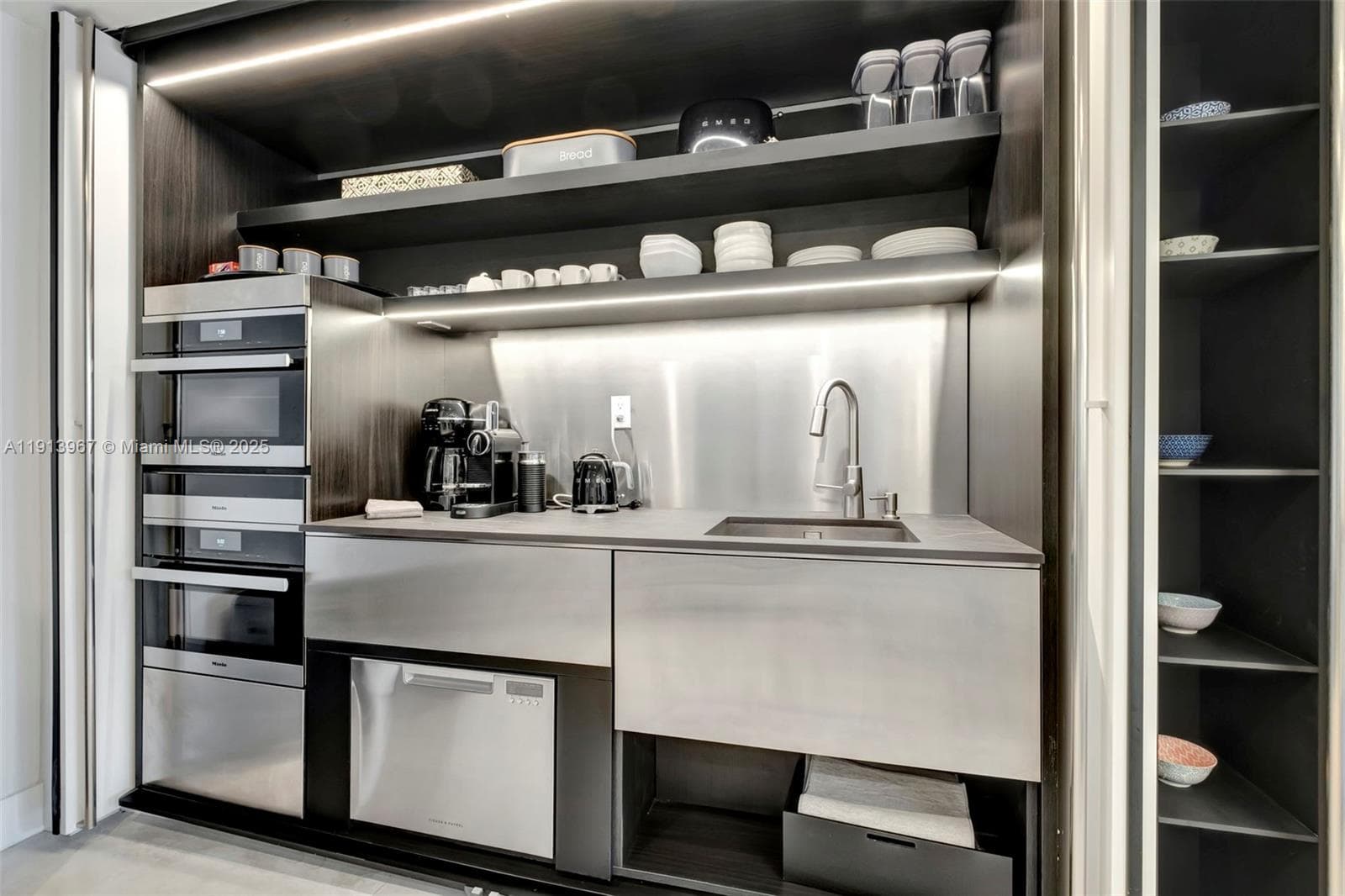 2301 Collins Ave # 634, Miami Beach FL 33139 — 17