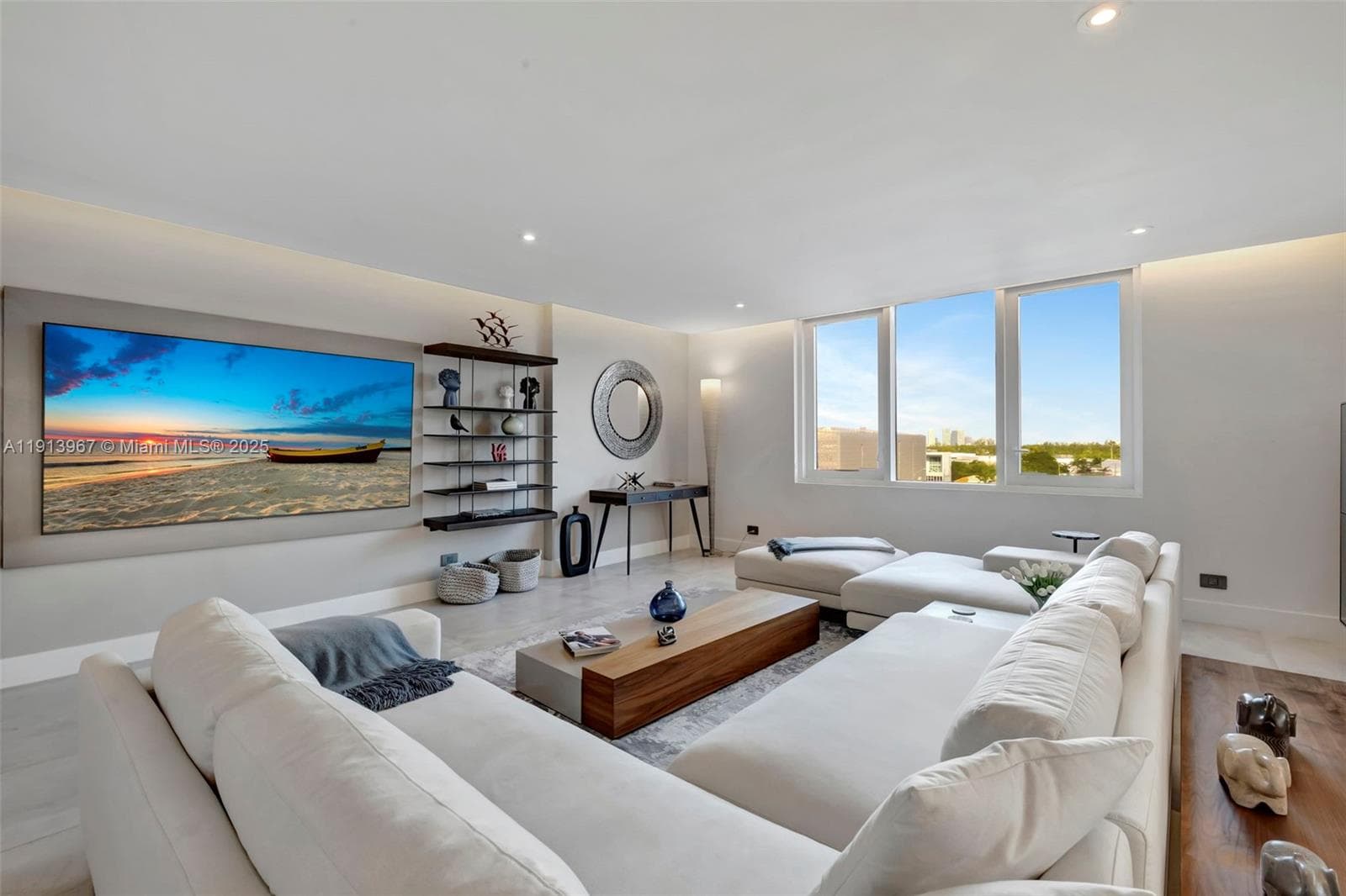 2301 Collins Ave # 634, Miami Beach FL 33139 — 1
