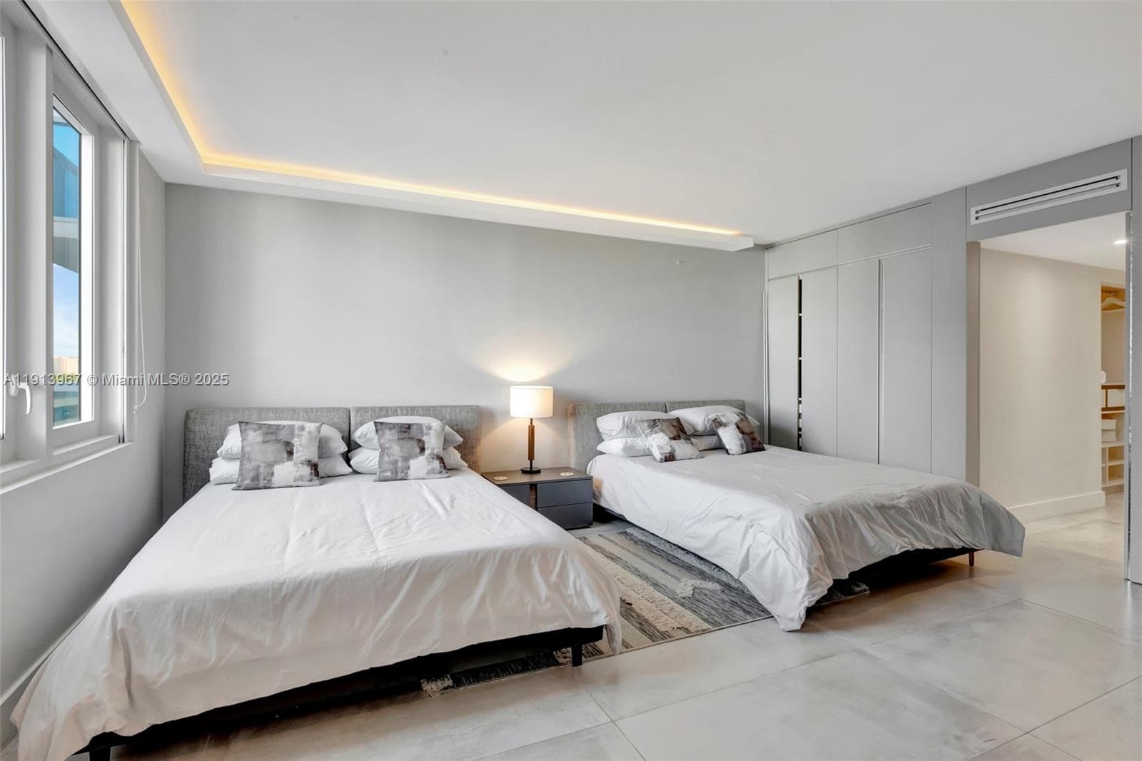 2301 Collins Ave # 634, Miami Beach FL 33139 — 28