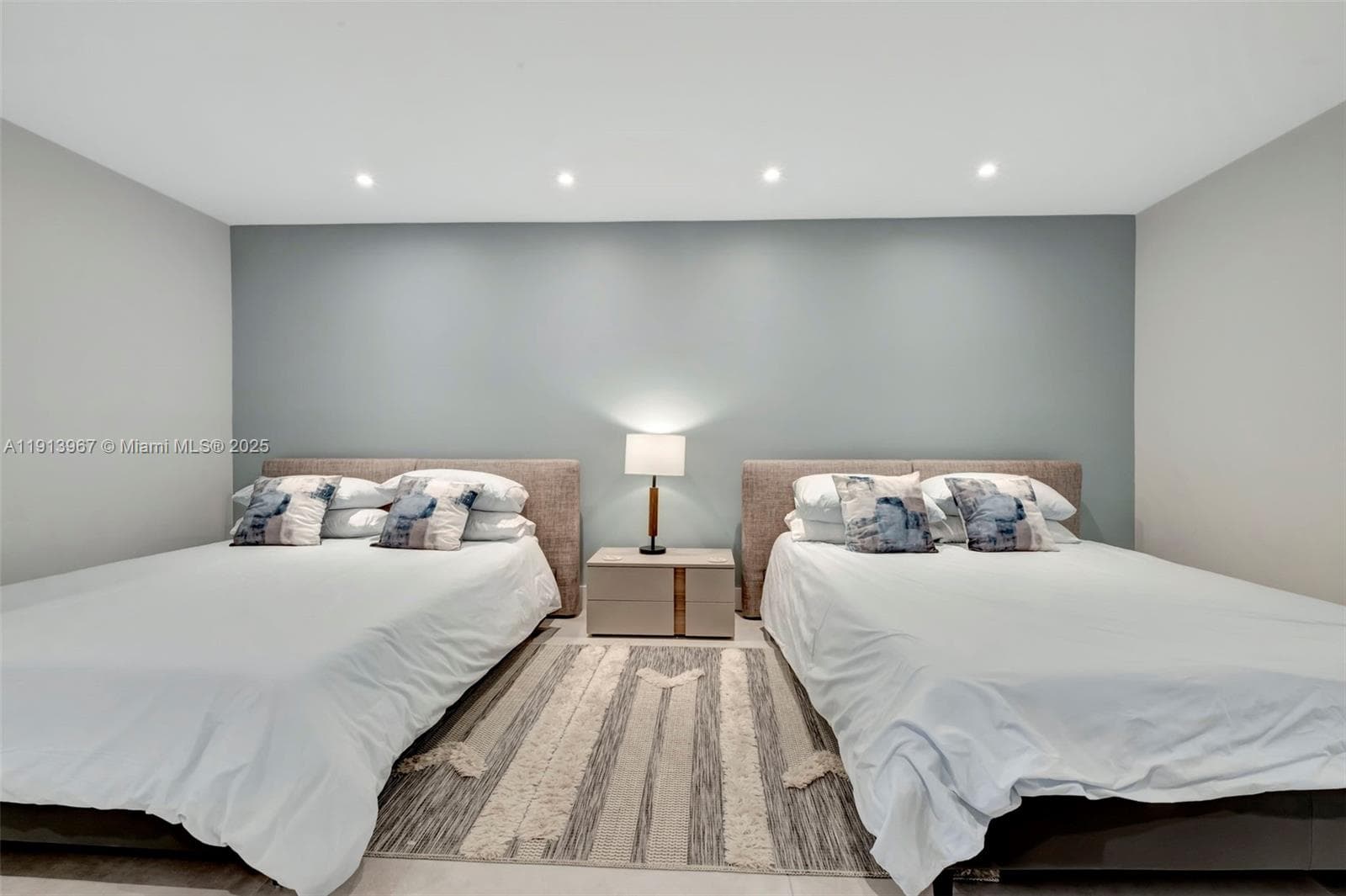 2301 Collins Ave # 634, Miami Beach FL 33139 — 39