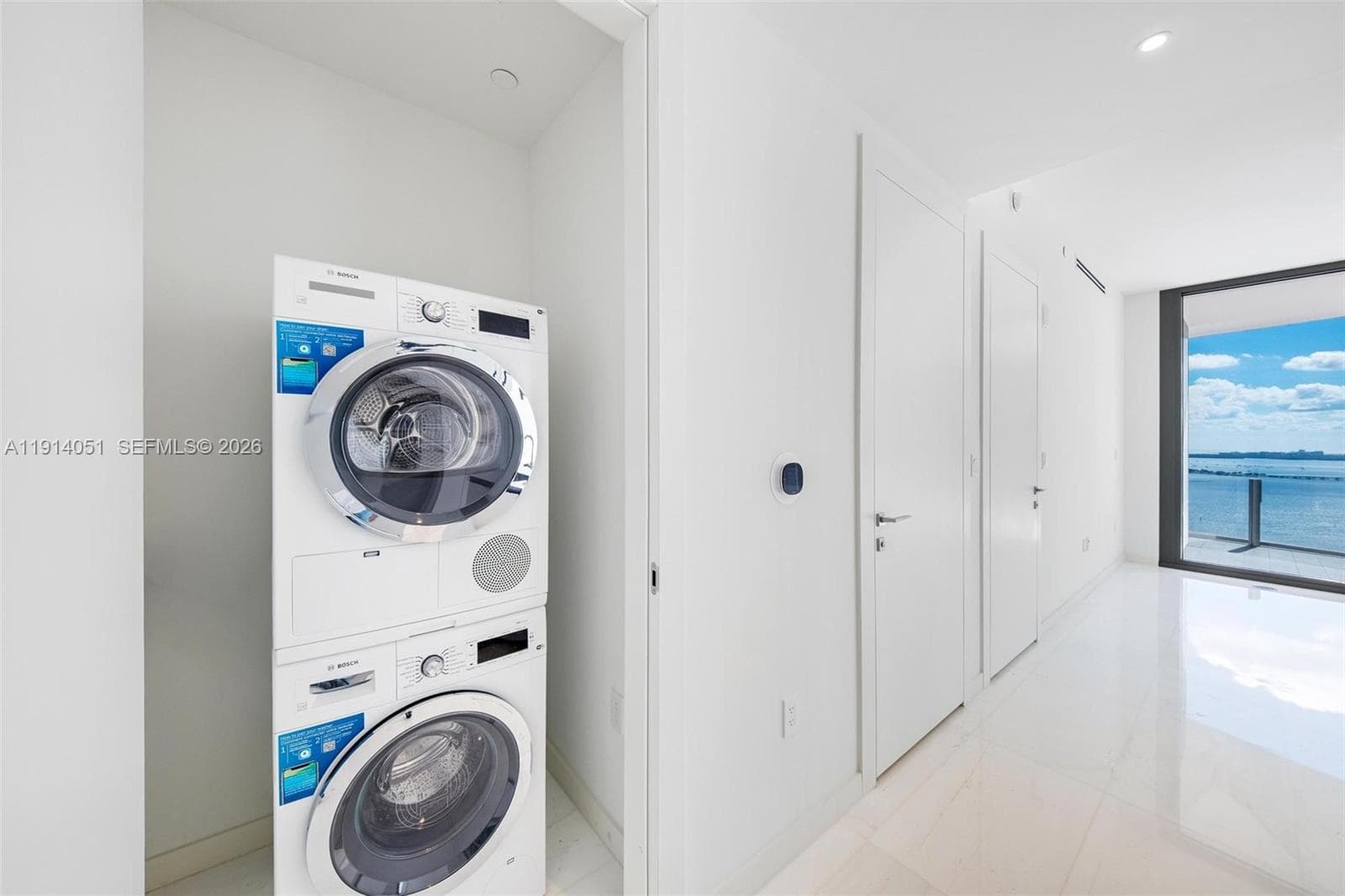 300 Biscayne Boulevard Way # 3506W, Miami FL 33131 — 53
