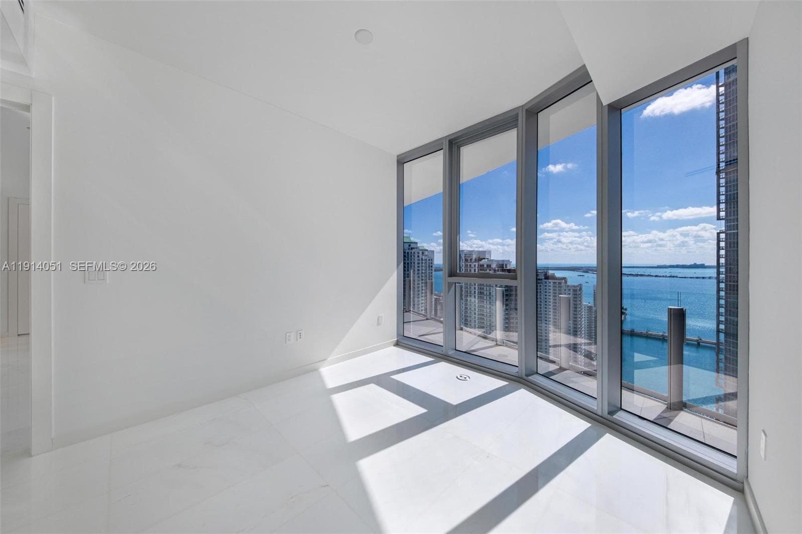 300 Biscayne Boulevard Way # 3506W, Miami FL 33131 — 26