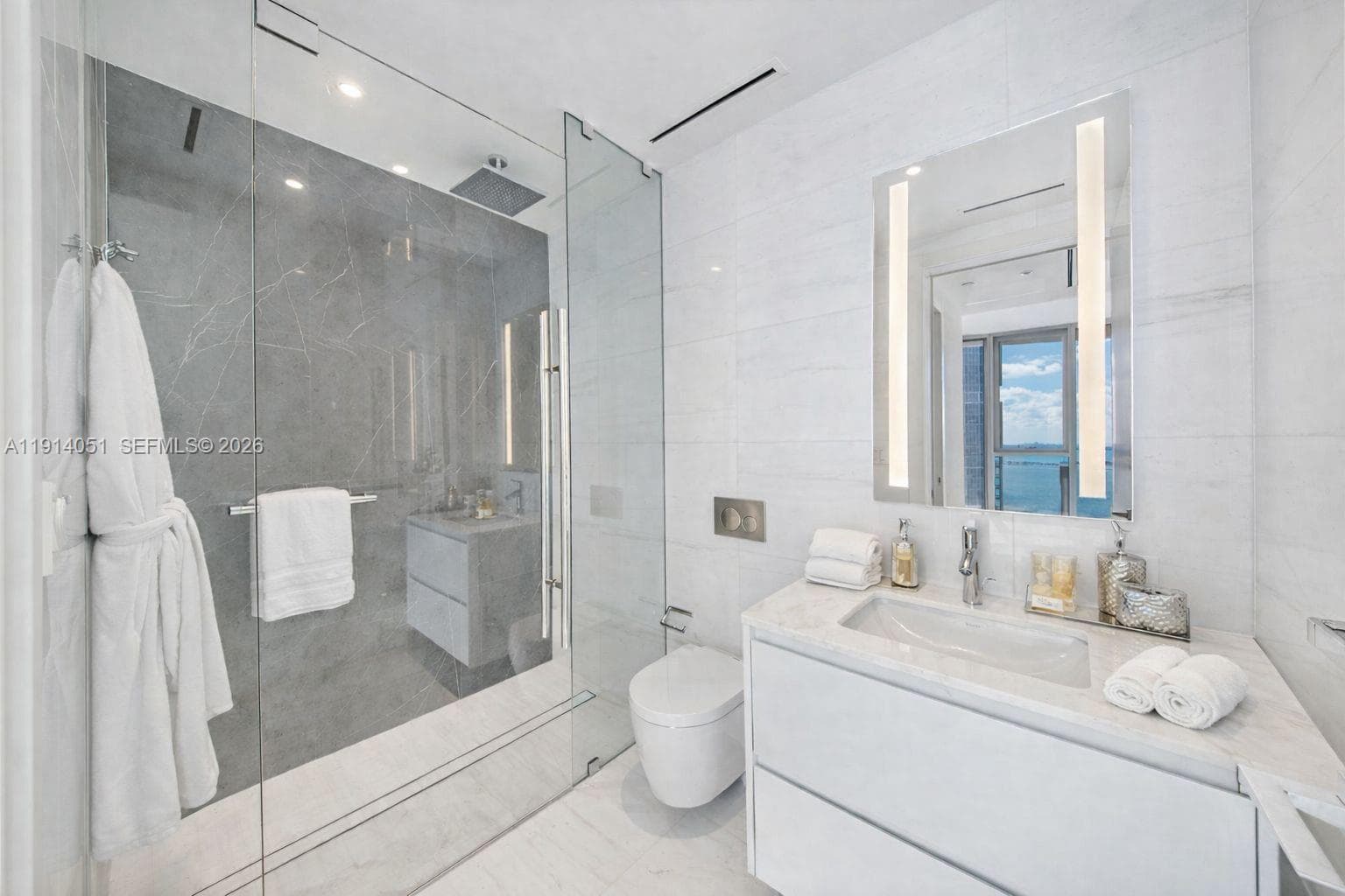 300 Biscayne Boulevard Way # 3506W, Miami FL 33131 — 30