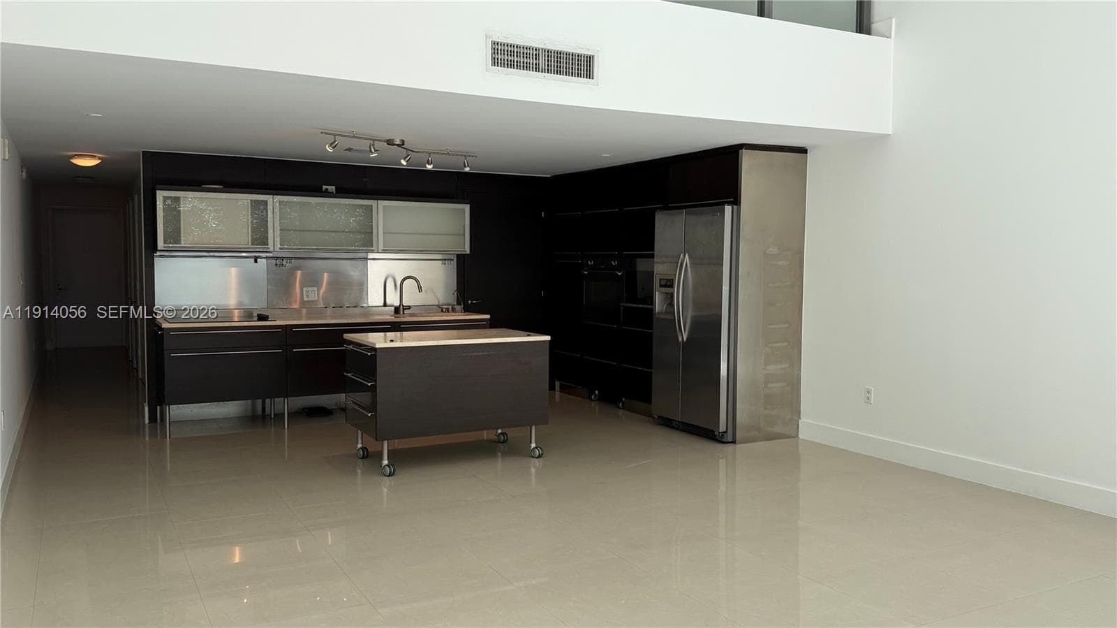 6000 Collins Ave # 305, Miami Beach FL 33140 — 4