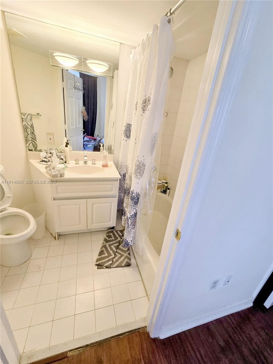 6301 Collins Ave # 901, Miami Beach FL 33141 — 23