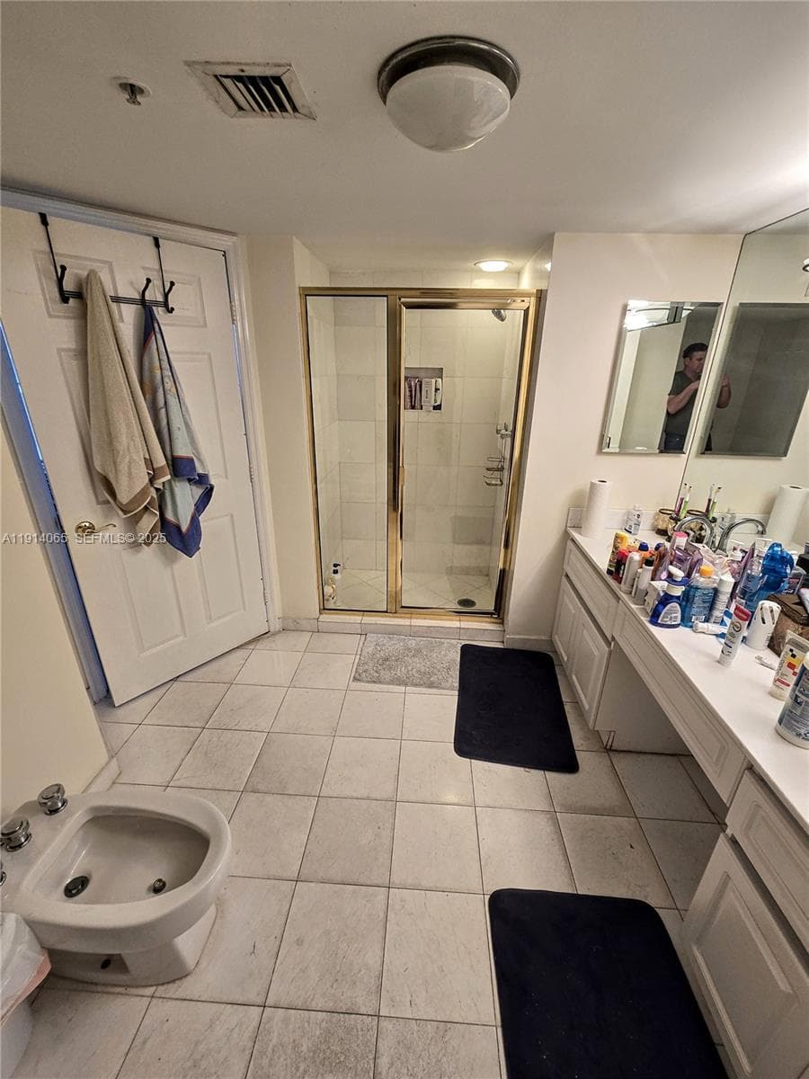 6301 Collins Ave # 901, Miami Beach FL 33141 — 17