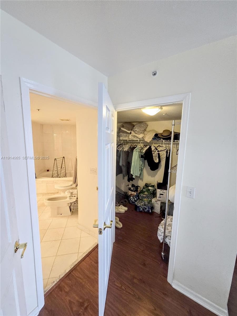 6301 Collins Ave # 901, Miami Beach FL 33141 — 16