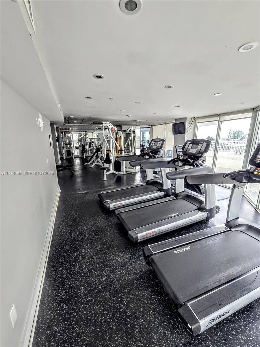 6301 Collins Ave # 901, Miami Beach FL 33141 — 34