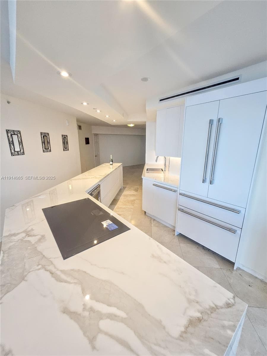 6301 Collins Ave # 901, Miami Beach FL 33141 — 10