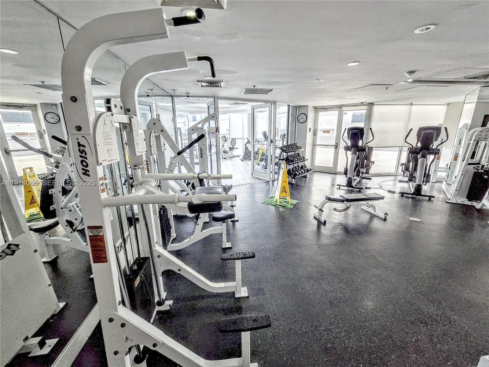 6301 Collins Ave # 901, Miami Beach FL 33141 — 33