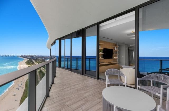 15701 Collins Ave # 3203, Sunny Isles Beach FL 33160 — 23