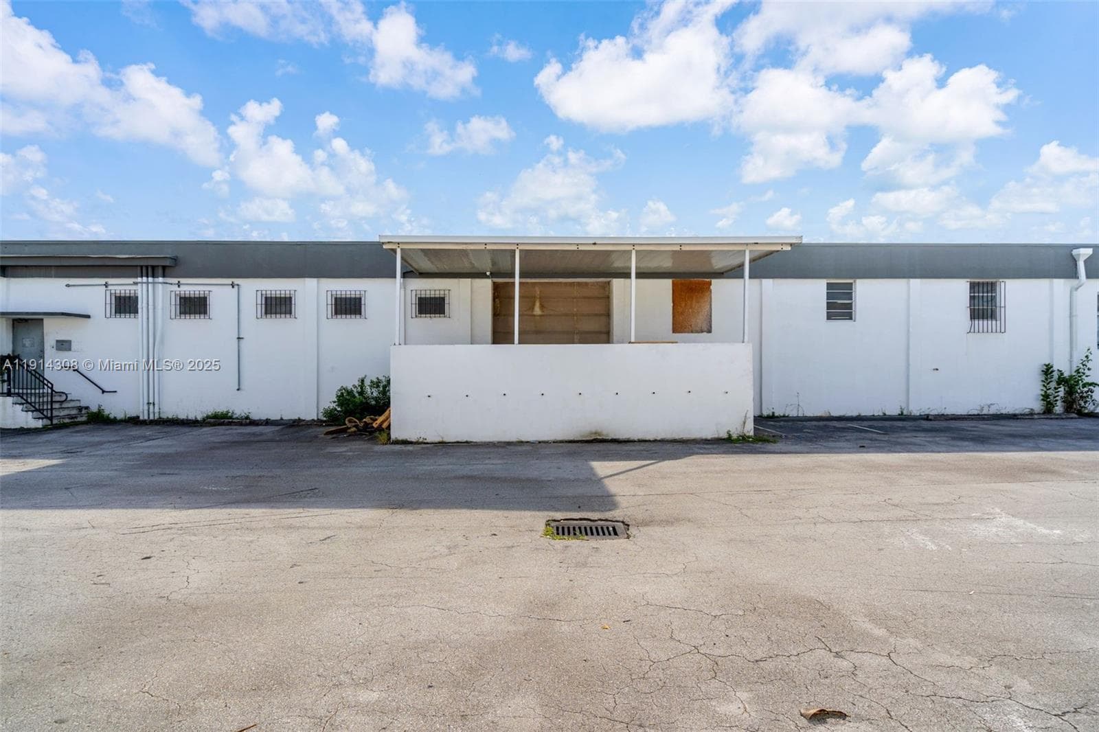 3925 E 10th ct, Hialeah FL 33013 — 6
