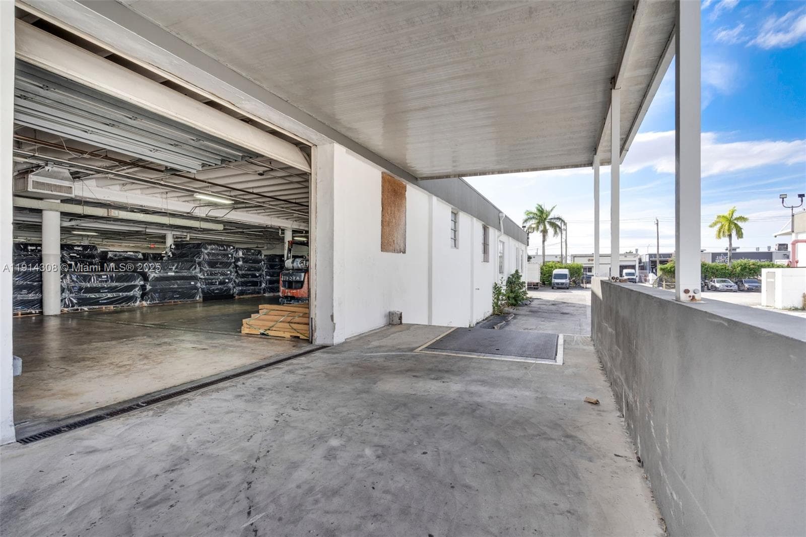 3925 E 10th ct, Hialeah FL 33013 — 16