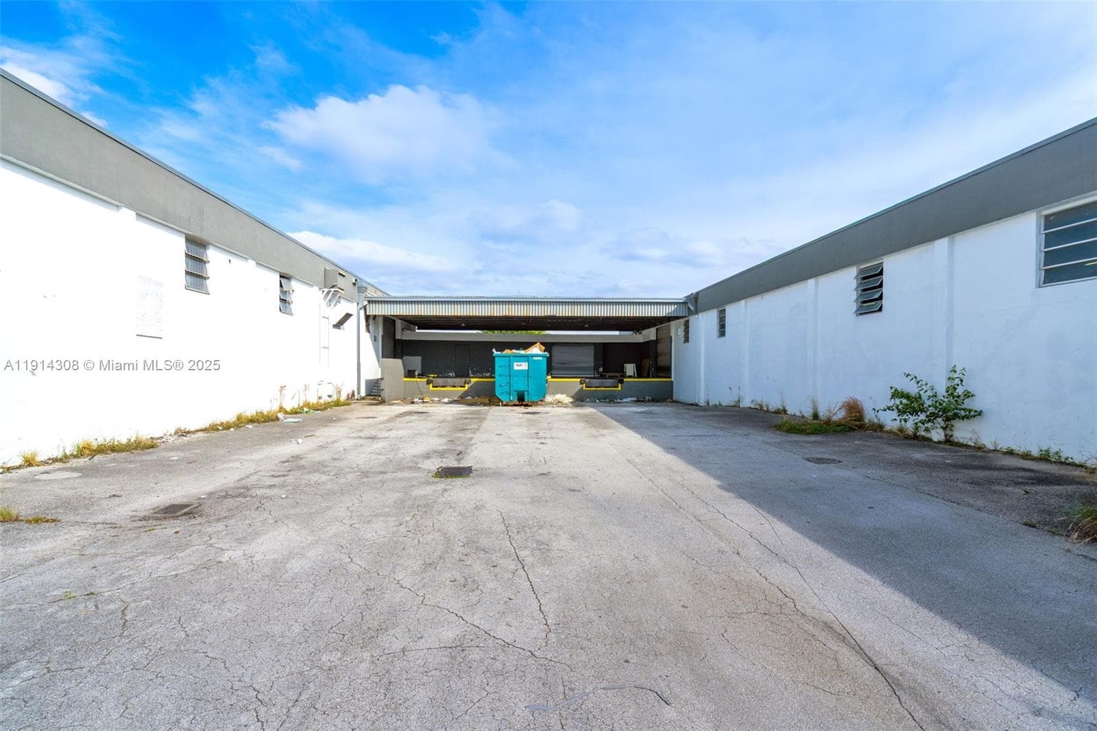 3925 E 10th ct, Hialeah FL 33013 — 7
