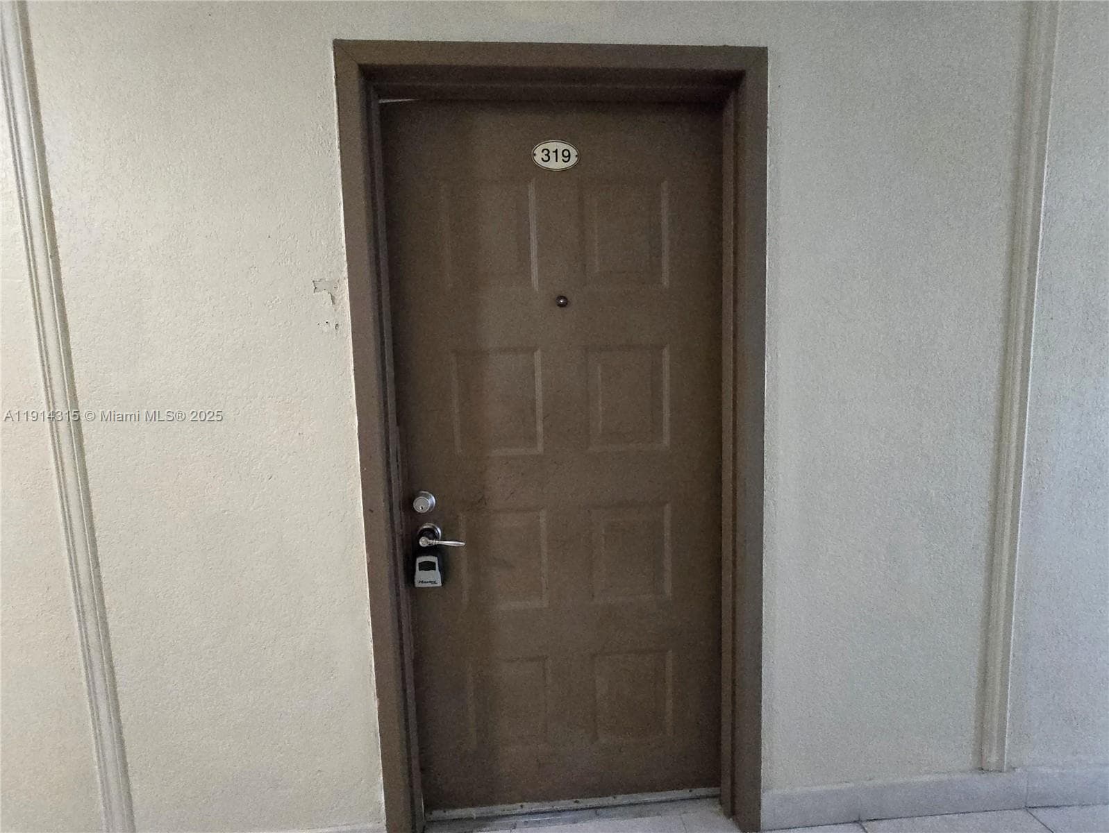 6940 Miami Gardens Dr # 319, Hialeah FL 33015 — 19
