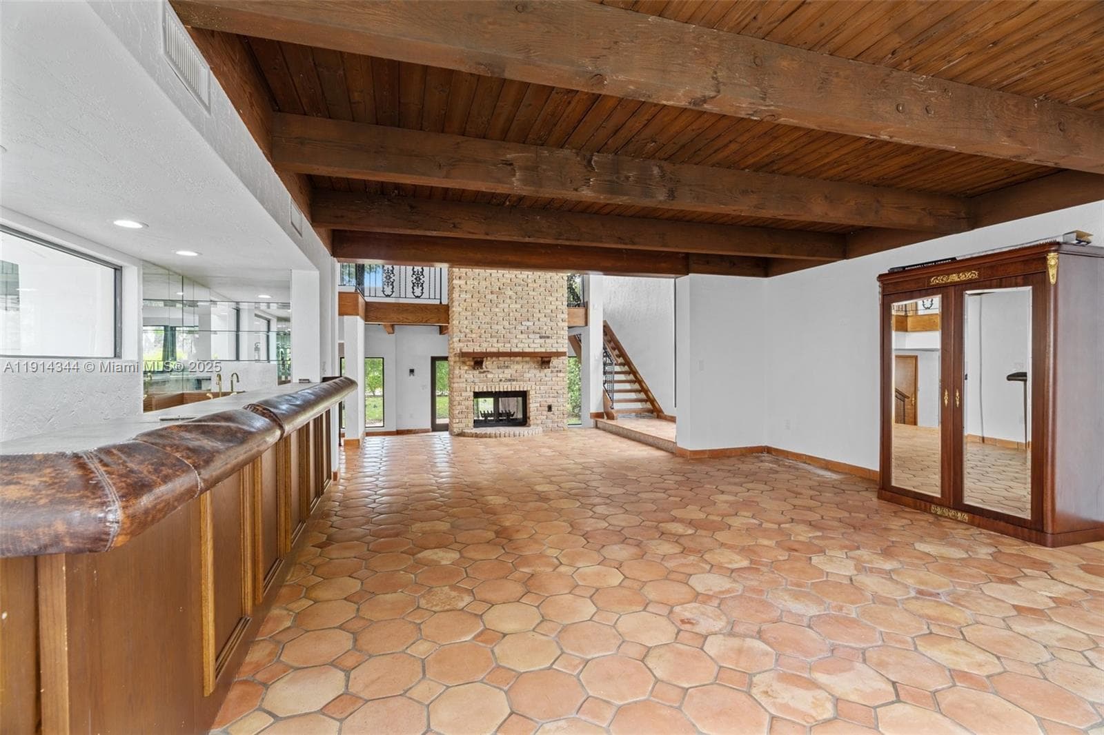 20215 W Oak Haven Cir, Miami FL 33179 — 13