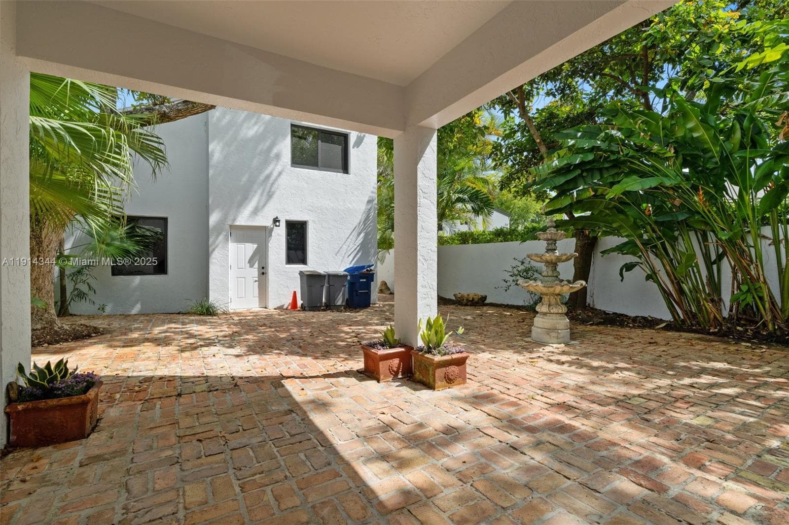 20215 W Oak Haven Cir, Miami FL 33179 — 67