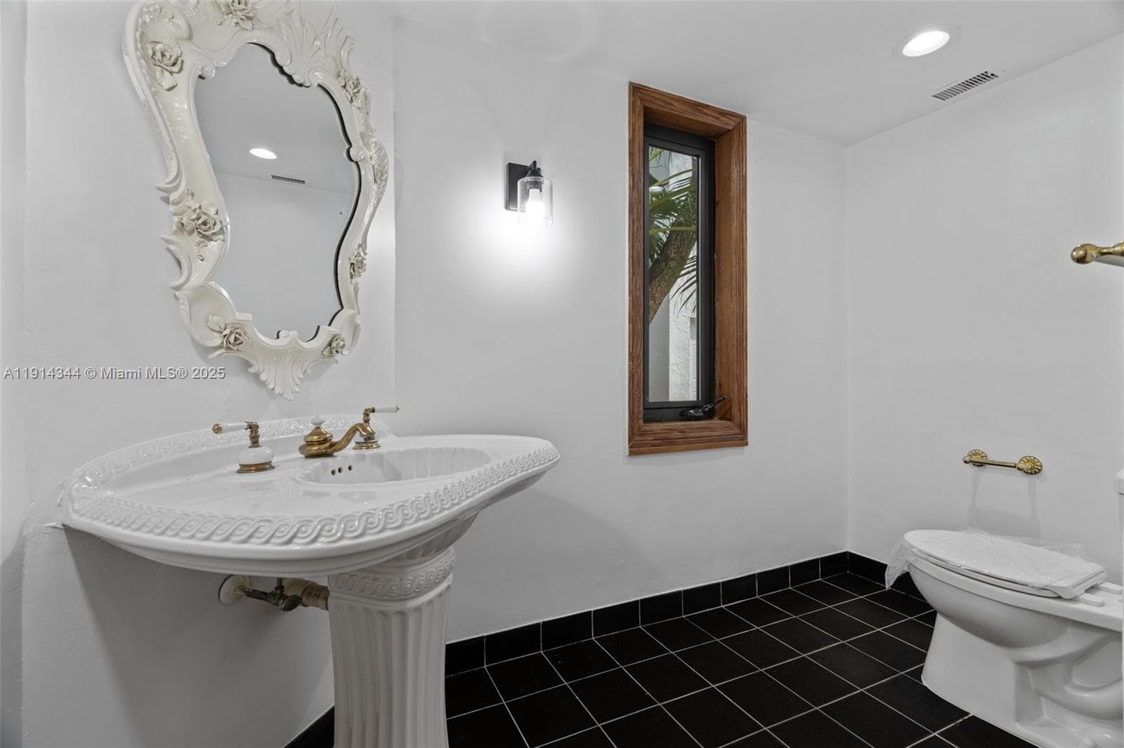 20215 W Oak Haven Cir, Miami FL 33179 — 61