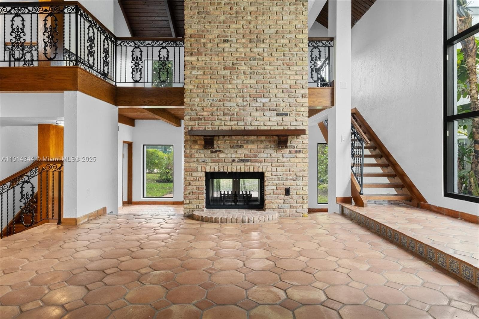 20215 W Oak Haven Cir, Miami FL 33179 — 14